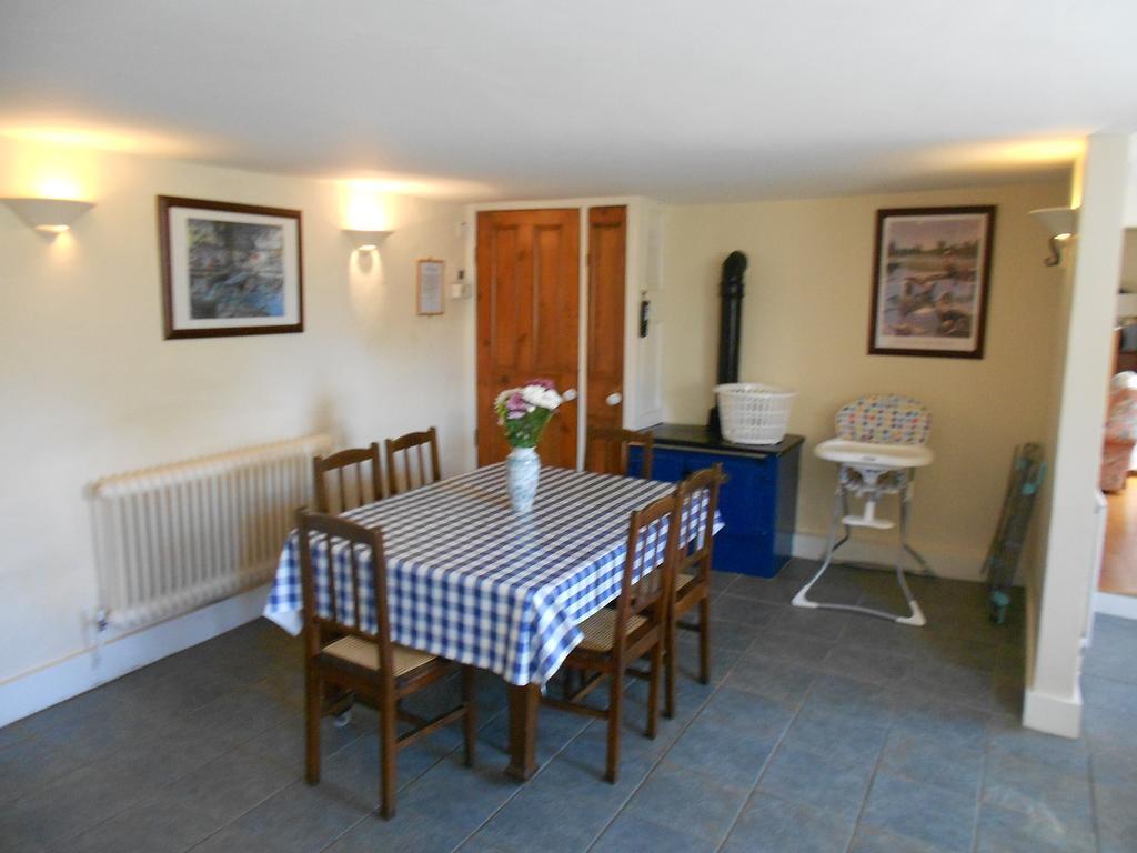 Ballagh Court Villa Ballynabola Oda fotoğraf