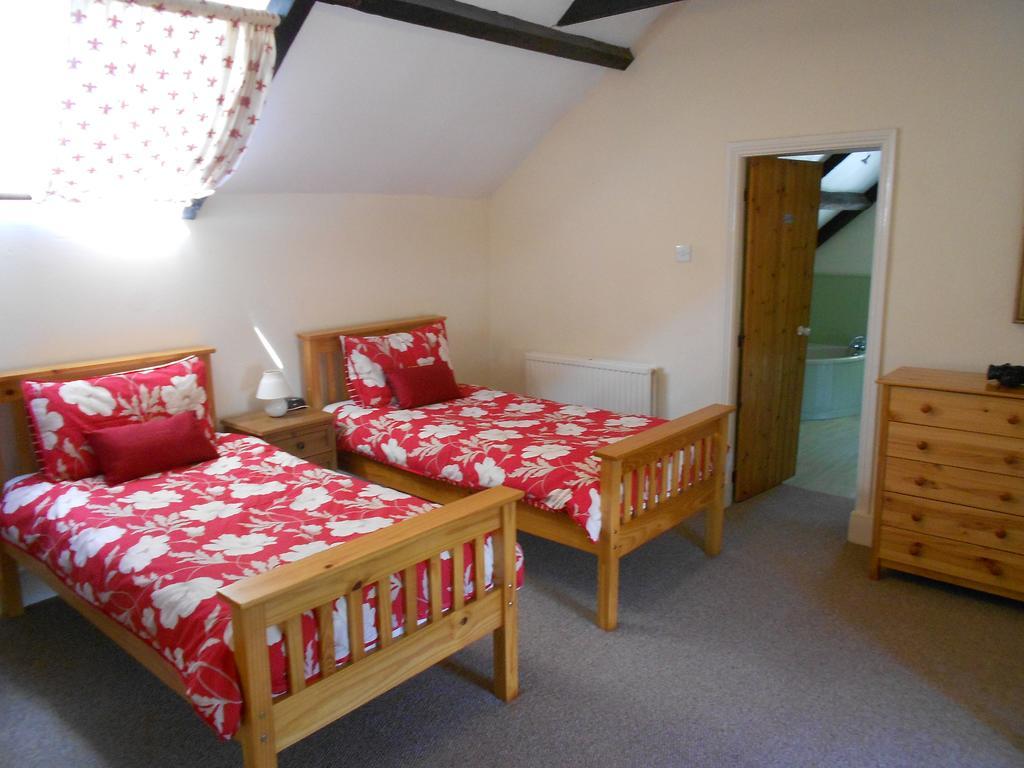 Ballagh Court Villa Ballynabola Oda fotoğraf